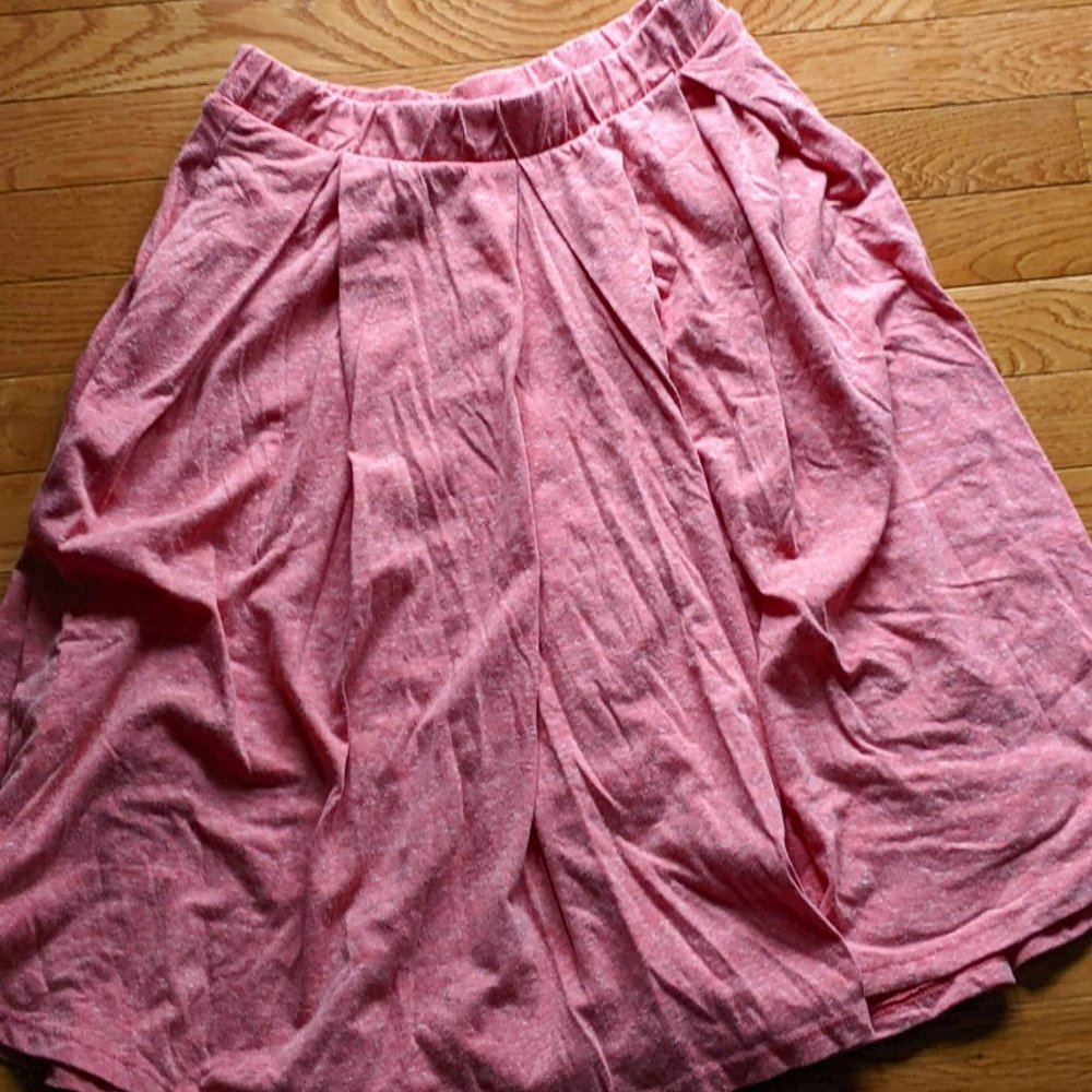 LuLaRoe Women's XS Coral Madison Skirt